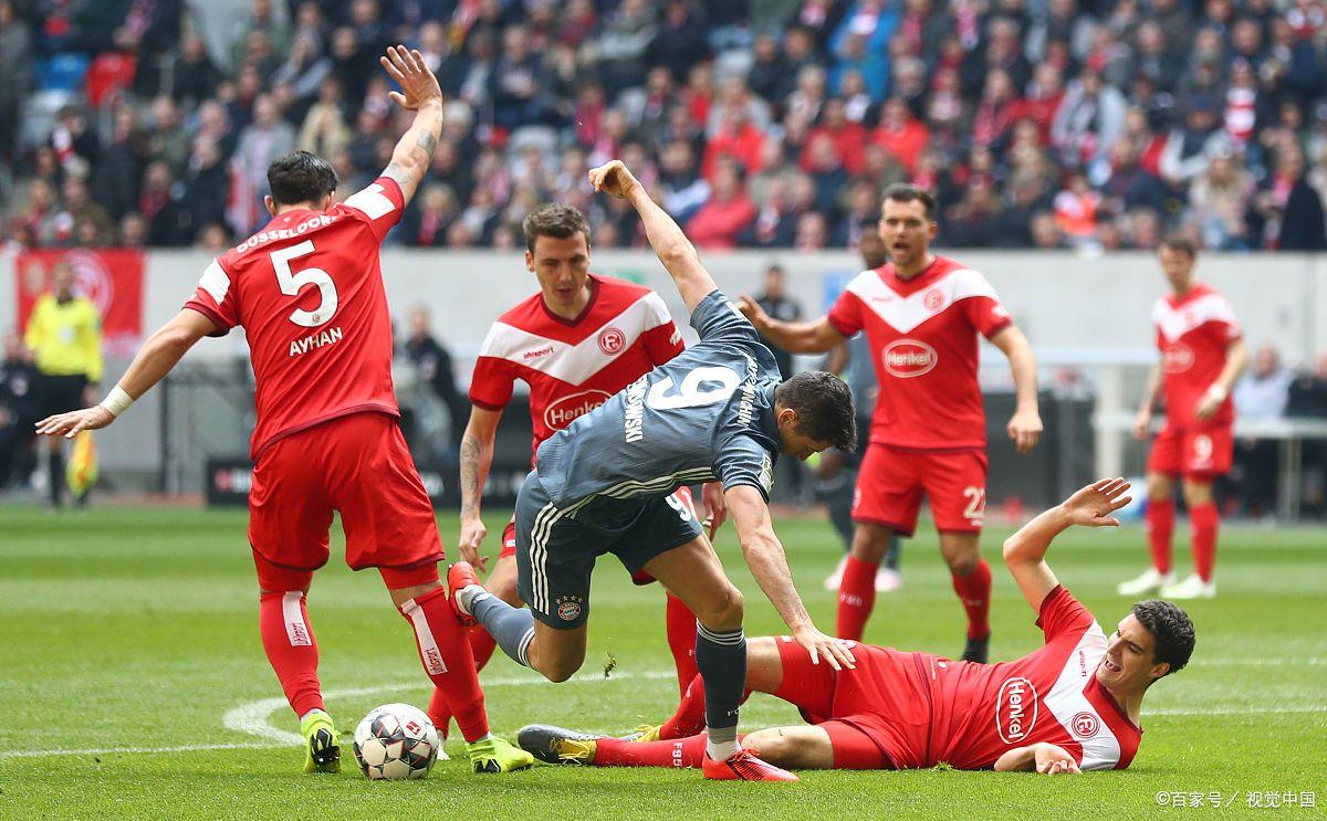 关于拜仁慕尼黑客场取胜不莱梅，巩固榜首位置的信息