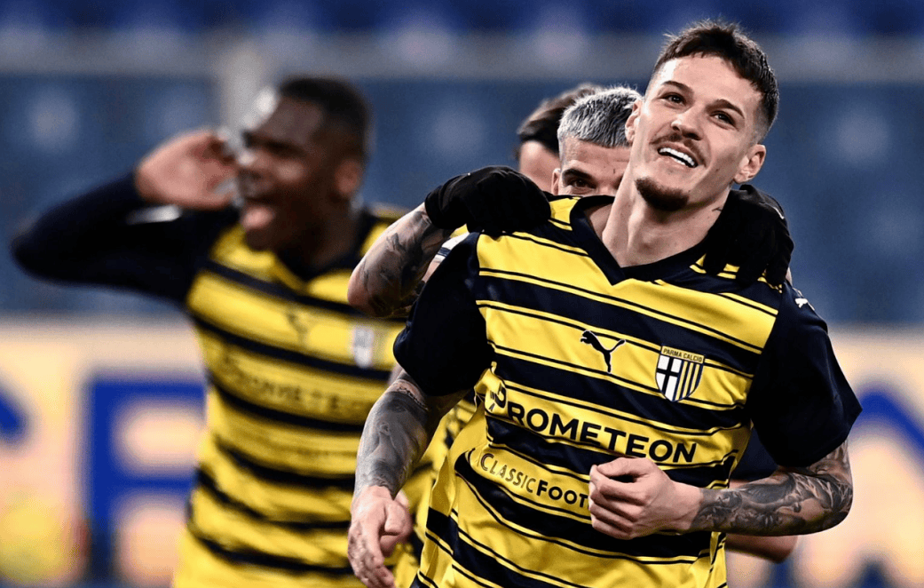 那不勒斯客场大胜帕尔玛，取得三连胜的简单介绍