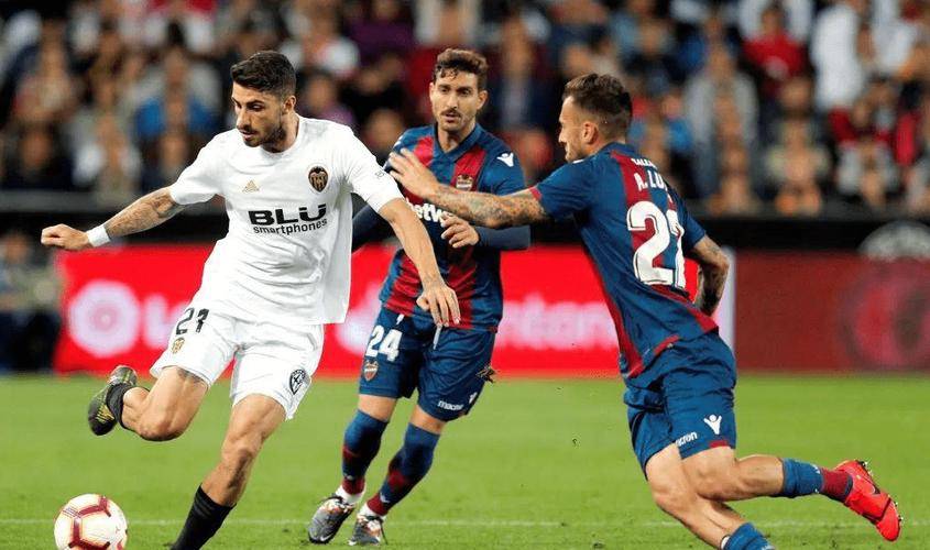 开云体育官方网站-巴伦西亚快速反击制胜，主场胜利！