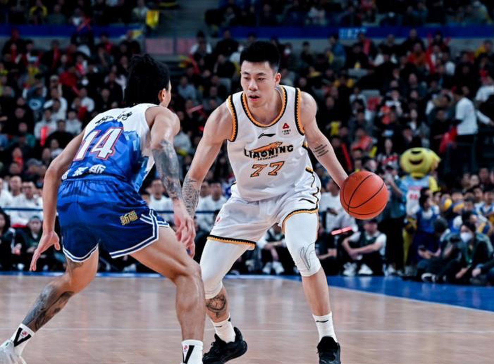辽宁男篮客场战胜对手，保持不败