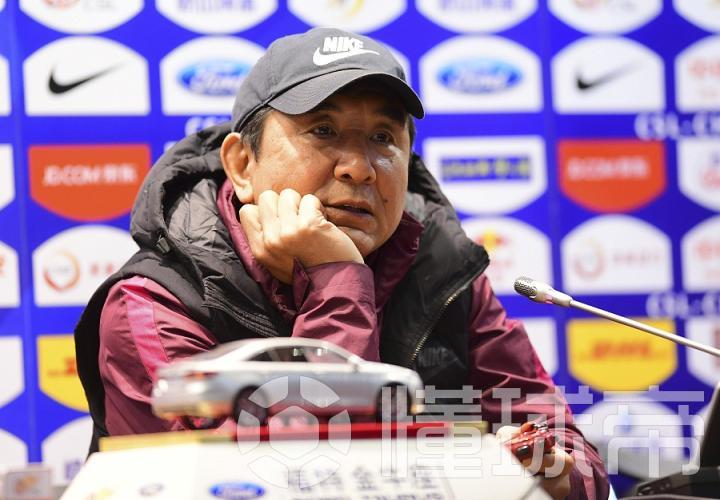 包含重庆力帆被逼平，主场失利让球迷失望的词条