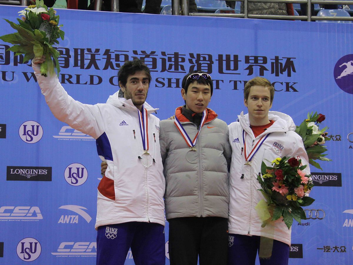 包含南极洲代表团选手勇夺冠军，实力有目共睹的词条