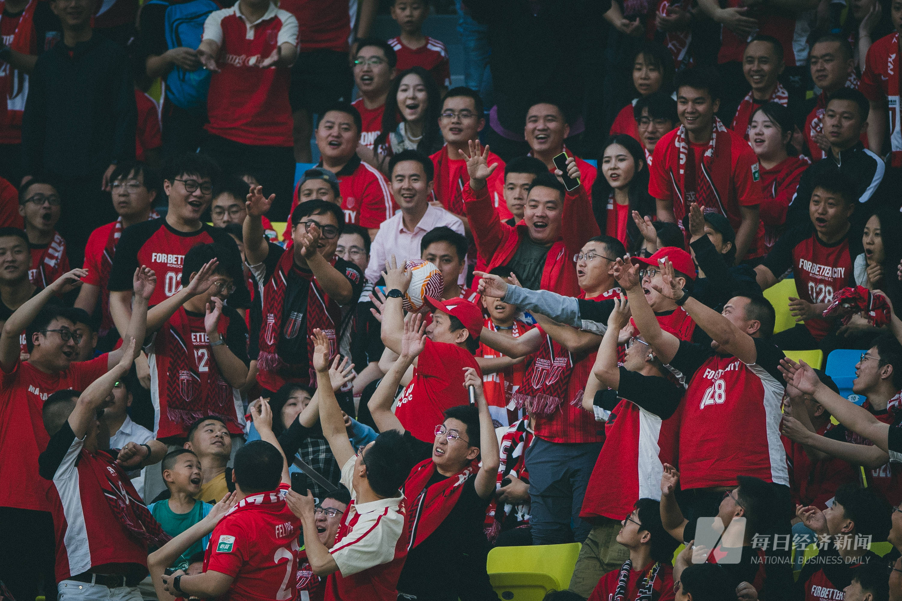 世界杯预选赛战火升腾，各队奋力拼搏的简单介绍