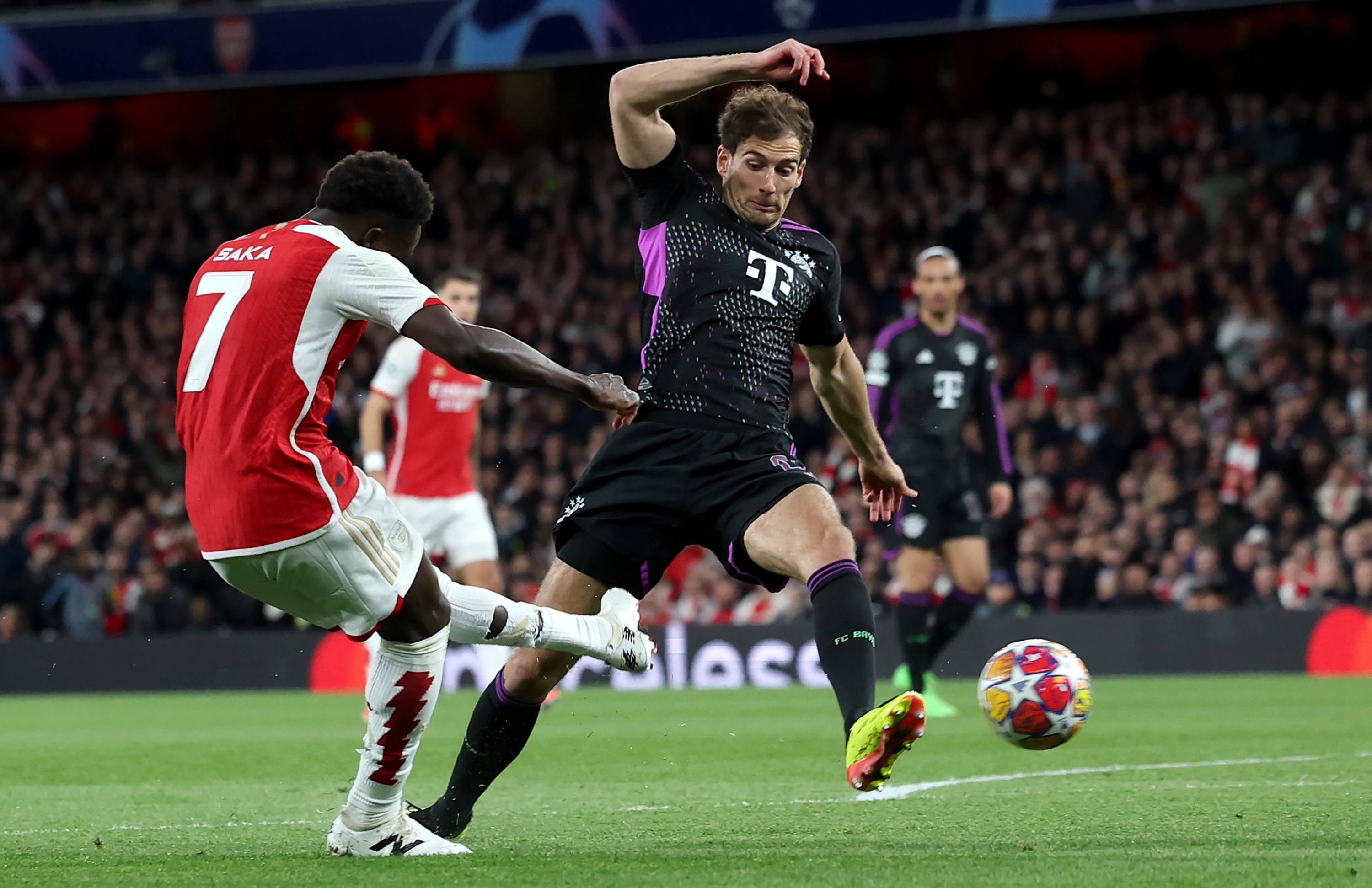 包含拜仁慕尼黑队在欧国联比赛中挫败马德里竞技的词条