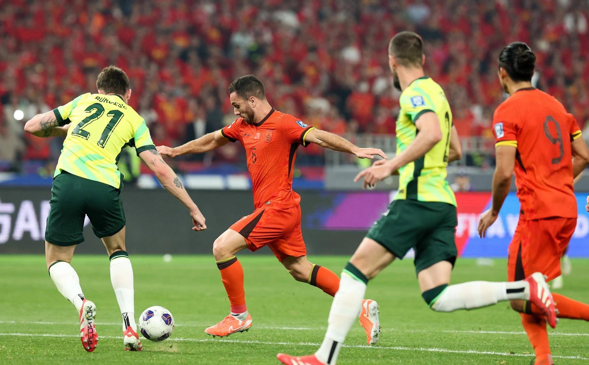 国安主场大胜上港，豪取四连胜