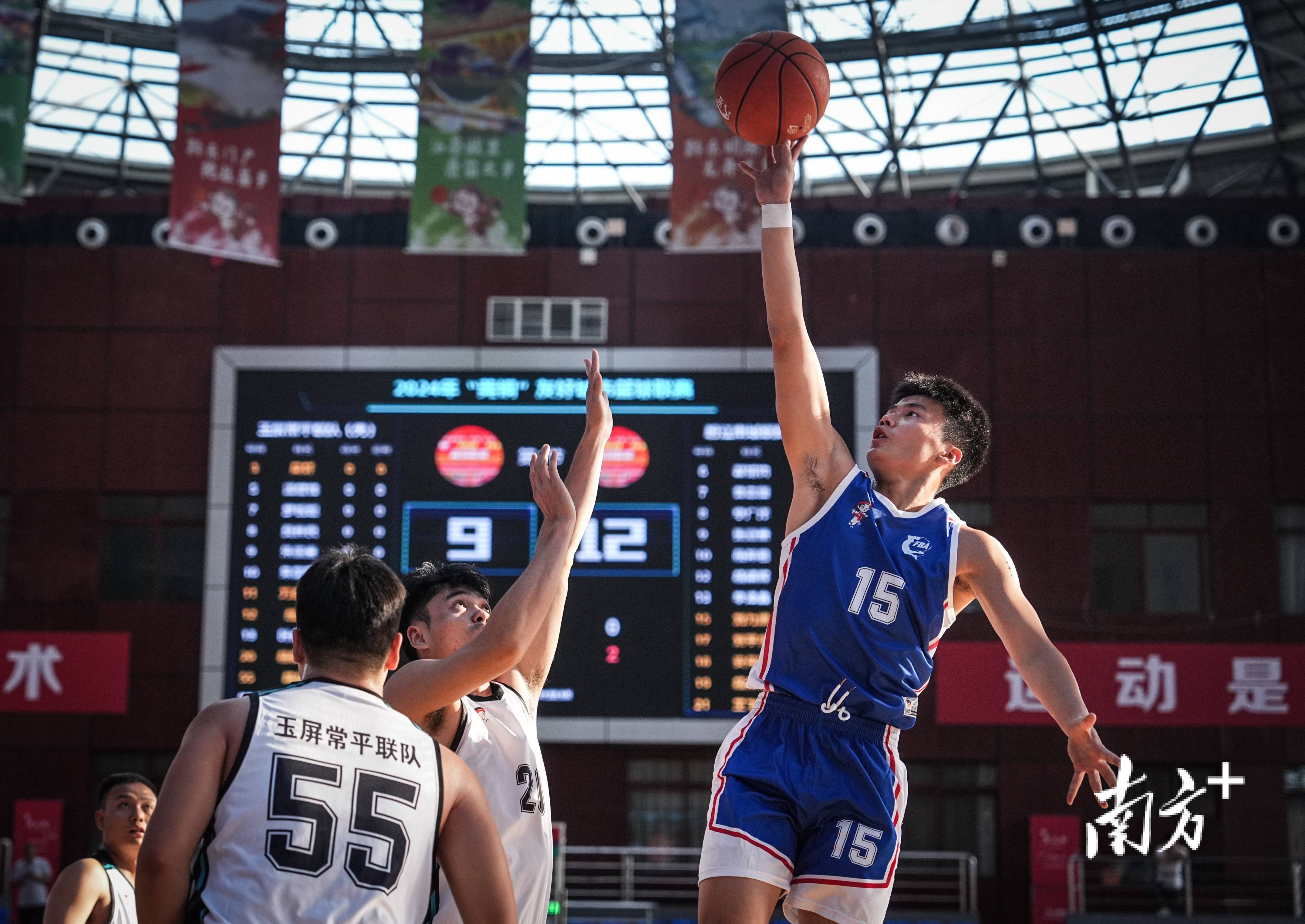中国篮球联赛冠军争夺激烈展开