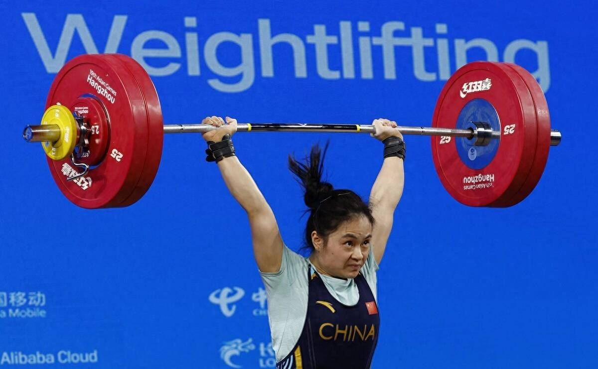 开云体育入口-夺冠佳绩：举重运动员喜获金牌的简单介绍