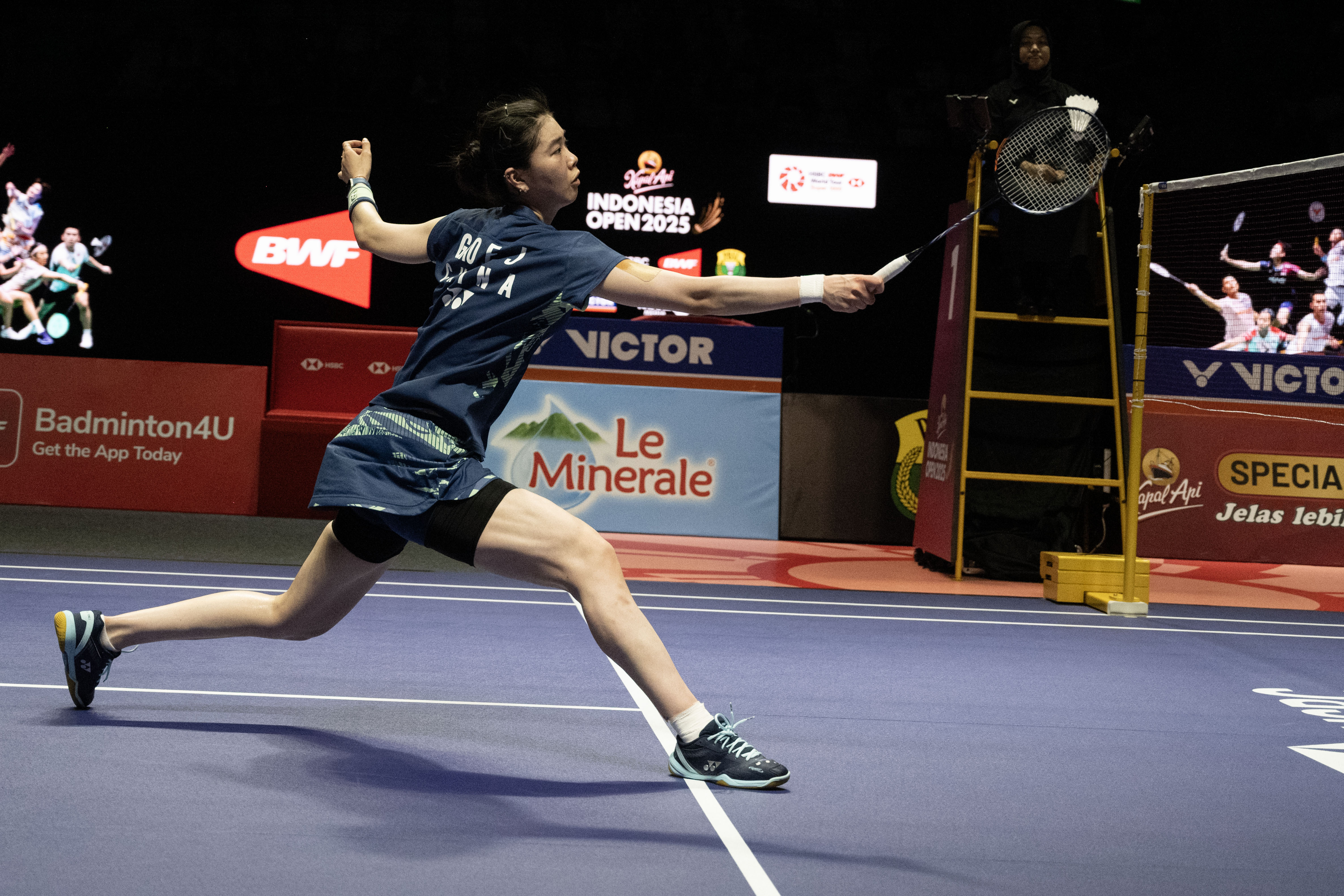 印尼射击运动员发挥出色，夺得银牌