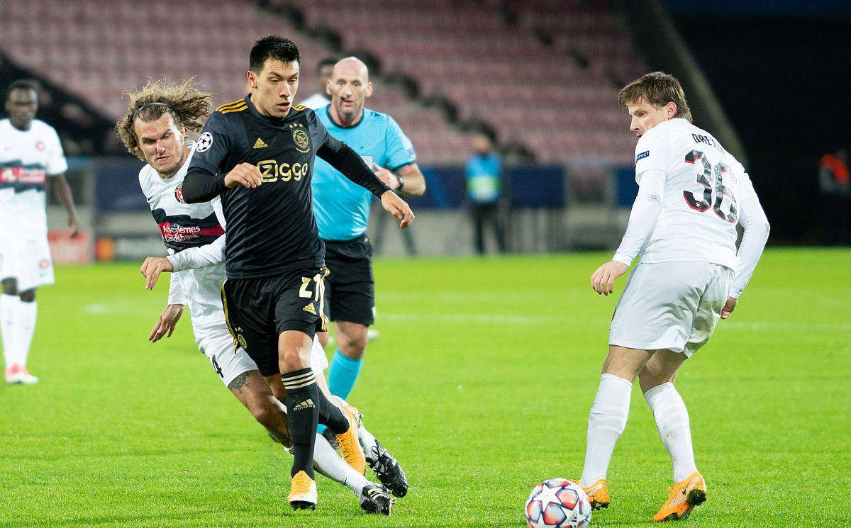 阿贾克斯队主场逆转，绝杀取胜引发球迷狂欢的简单介绍