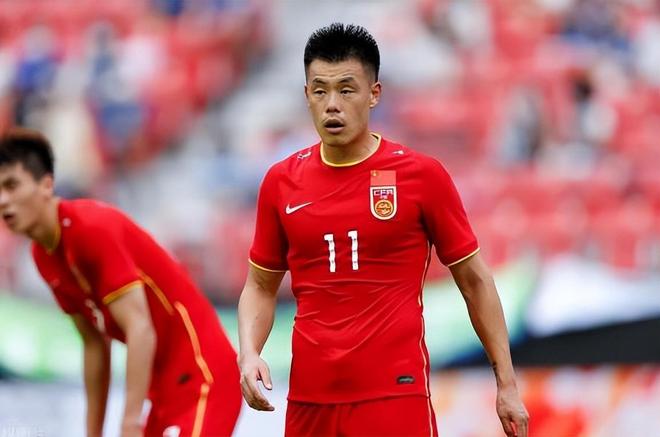 亚泰主场输给上港，保级形势再次动摇的简单介绍