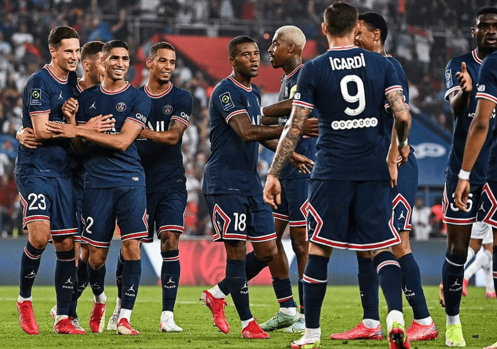 包含巴黎圣日耳曼状态回暖，备战关键对手的词条