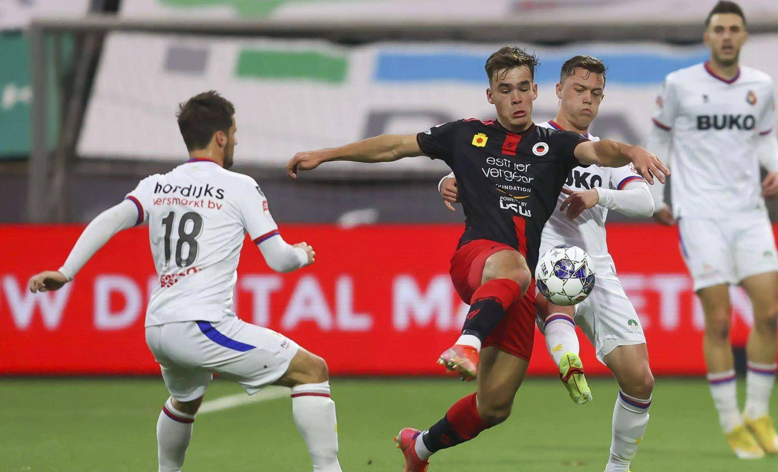 开云体育入口-关于阿贾克斯将挑战对手在国际足球大赛中比拼的信息