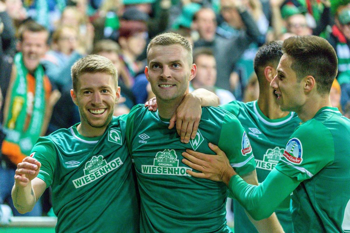 格策头槌破门，拜仁慕尼黑客场击败云达不来梅，德甲竞争白热化的简单介绍