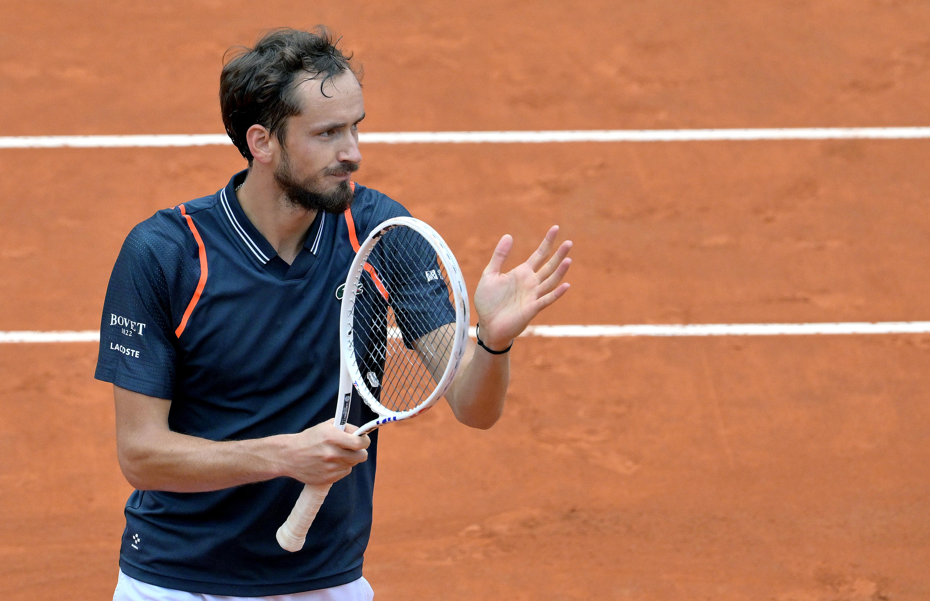 包含美国网球队绝杀日本网球队，梅德韦杰夫完成帽子戏法的词条